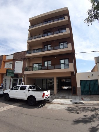 Venta cochera fija zona Plaza San Martin.