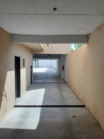 Venta cochera fija zona Plaza San Martin.