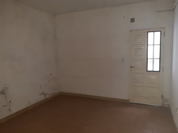 Venta departamento en planta baja centrico.