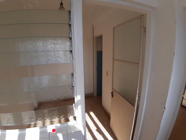 Venta departamento 4 ambientes. Centro.