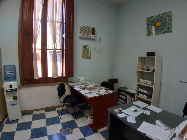 Venta importante casa centrica