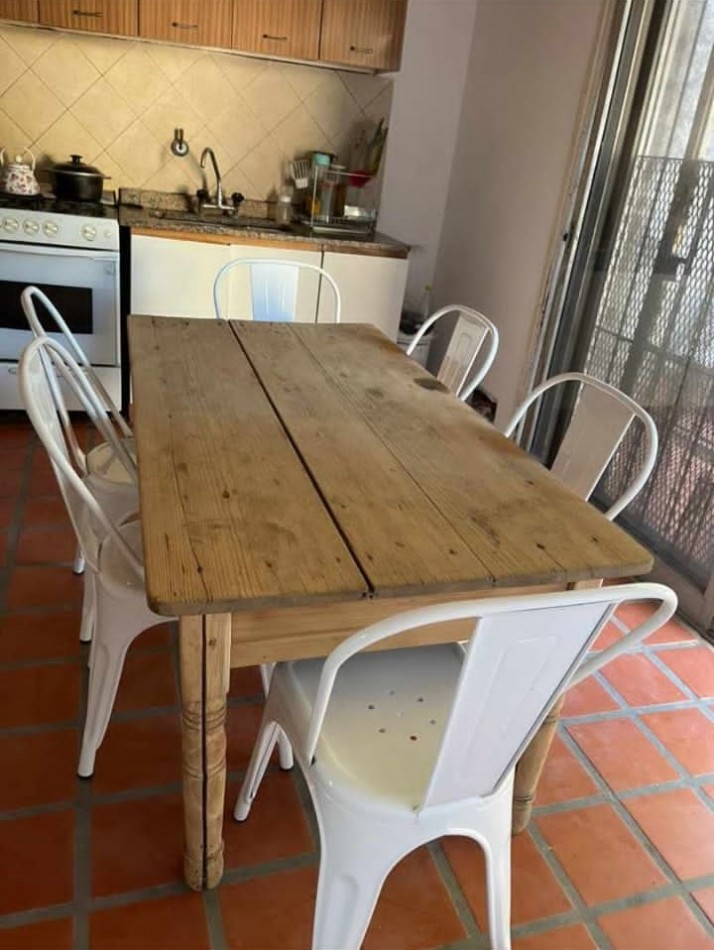 Venta casa dos habitaciones con buen patio.