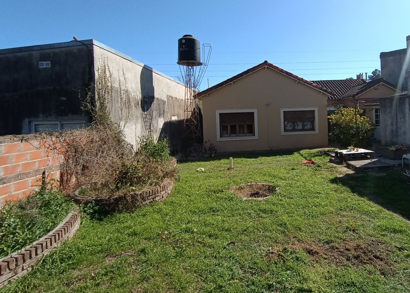Venta chalet 3 hab. Ingreso a la ciudad