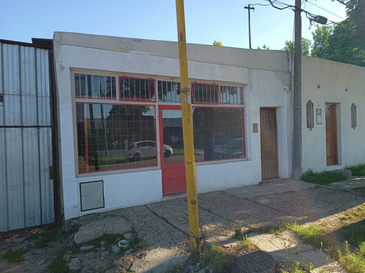 Alquiler Local comercial sobre avenida.